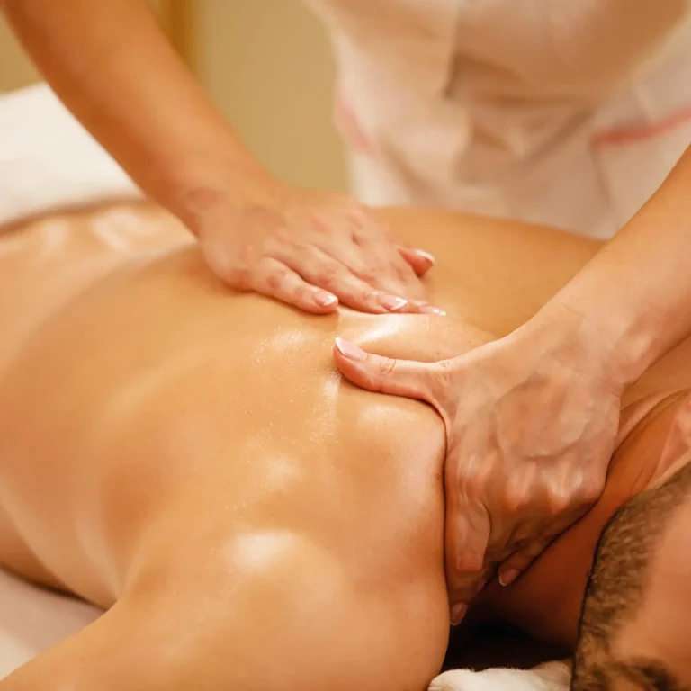 closeup-man-having-back-massage-spa-treatment-wellness-center (1)